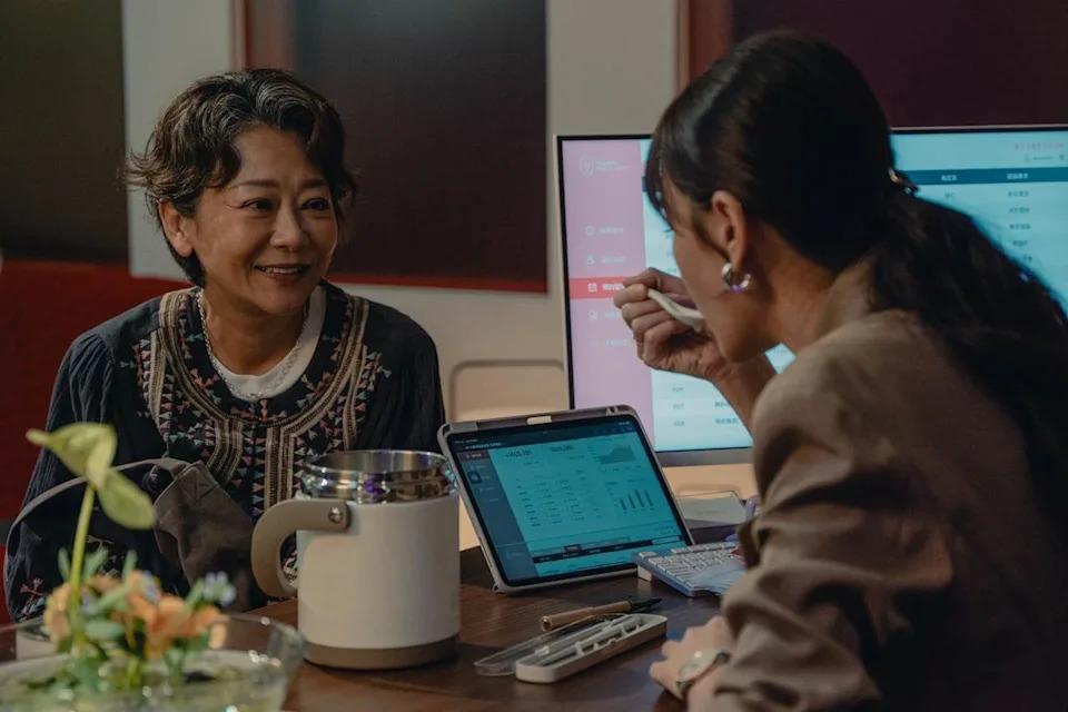 《整形过后》曹兰后退一步陪伴安心亚