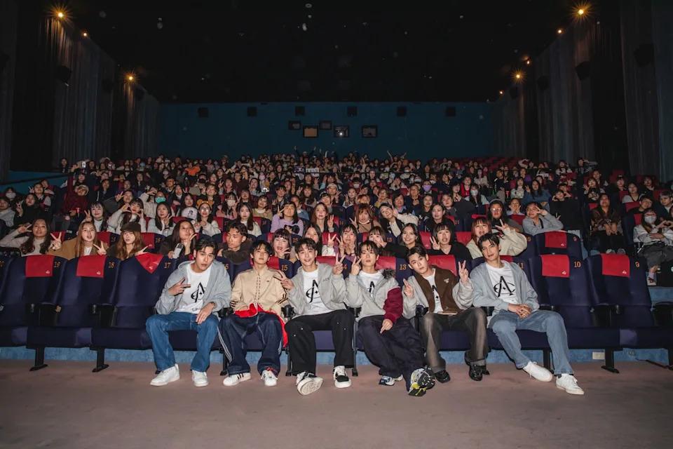 粉丝见面会现场