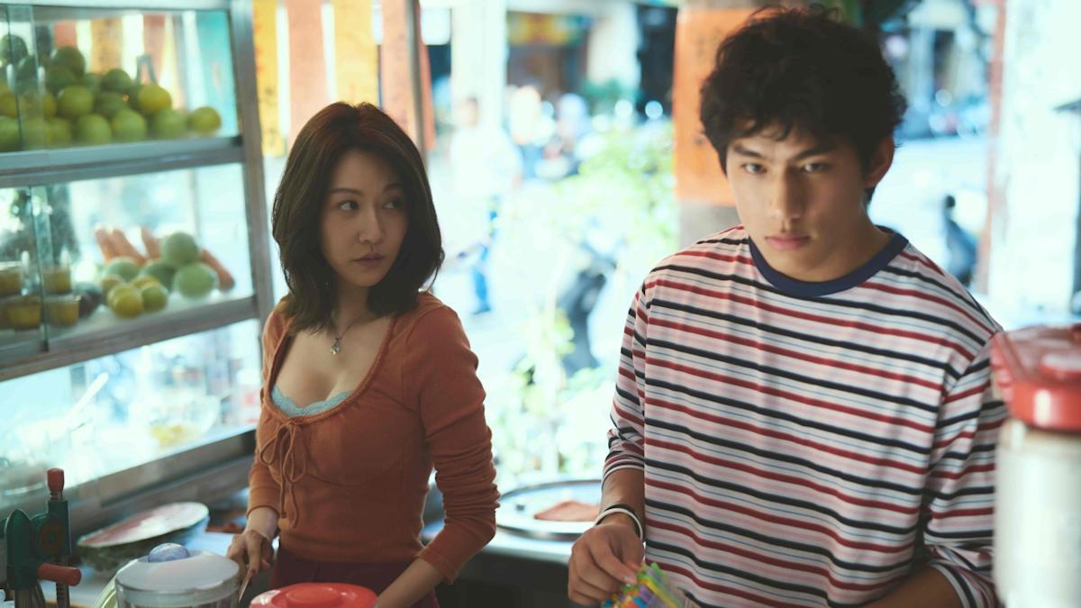 周星驰《功夫》群像：为何这部电影的每个配角都是主角？