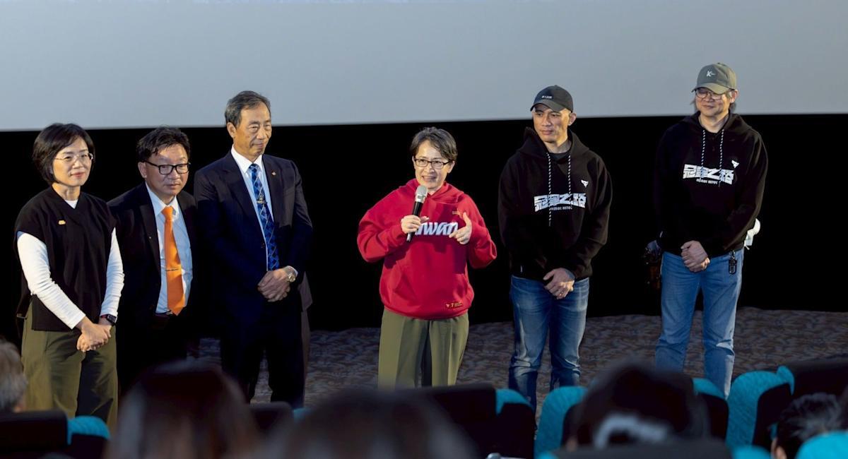 棒球热再起！纪录片《冠军之路》票房破8000万，经典赛前最燃“应援”