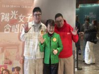 破5亿！翁倩玉现身催票《阳光女子合唱团》剑指影史冠军