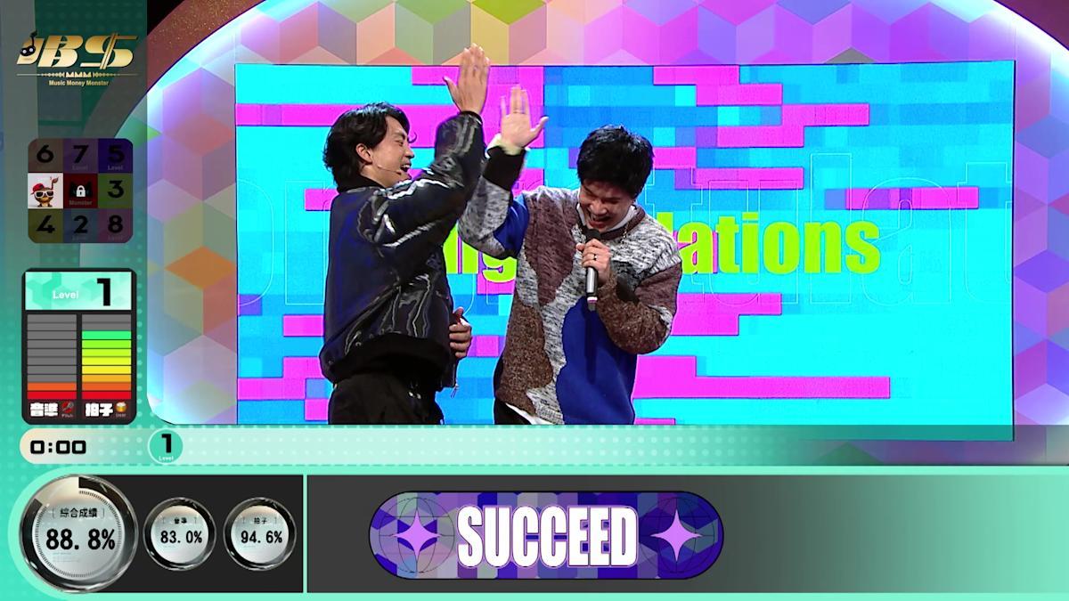 张与辰亮相《唱钱》明星版挑战AI评分，为观众赢取三万奖金拼尽全力